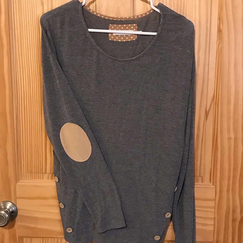 Grey shirt